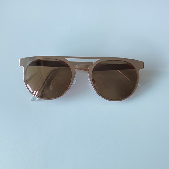 Call It Spring Sunglasses - Picture 2 of 3